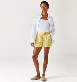Promod Short à pinces + ceinture - Jaune Hot