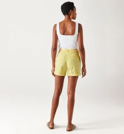 Promod Short à pinces + ceinture - Jaune Hot